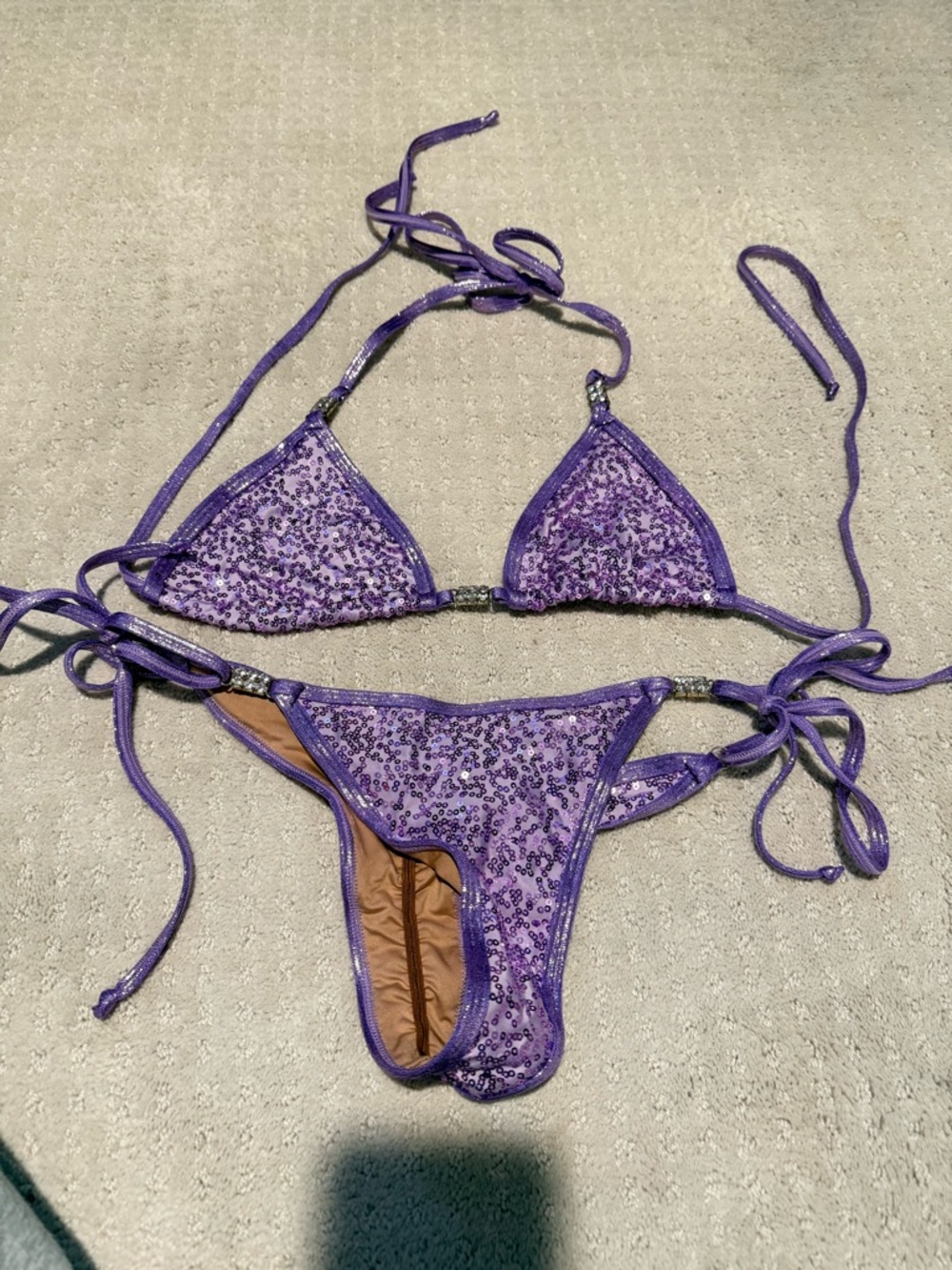 Bodybuilding sequin bikini